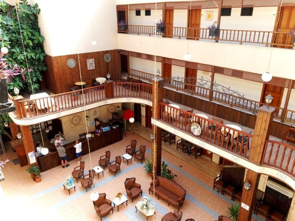 Oz-Can Hotel Turunc Exterior photo